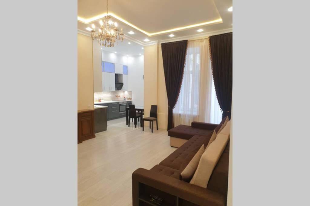 Comfortable Luxury Apartment With 3 Rooms. Center Heart Of Kiev 外观 照片